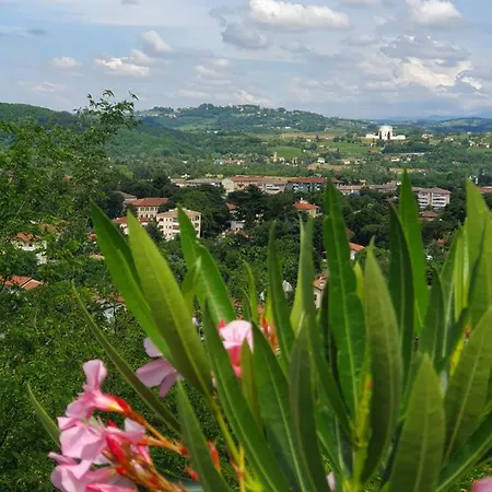 فندق مبيت وإفطار Casaroman